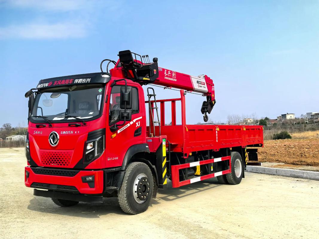 東風(fēng)X1長(zhǎng)興8噸隨車吊 高效作業(yè)新選擇，優(yōu)惠活動(dòng)火熱進(jìn)行中